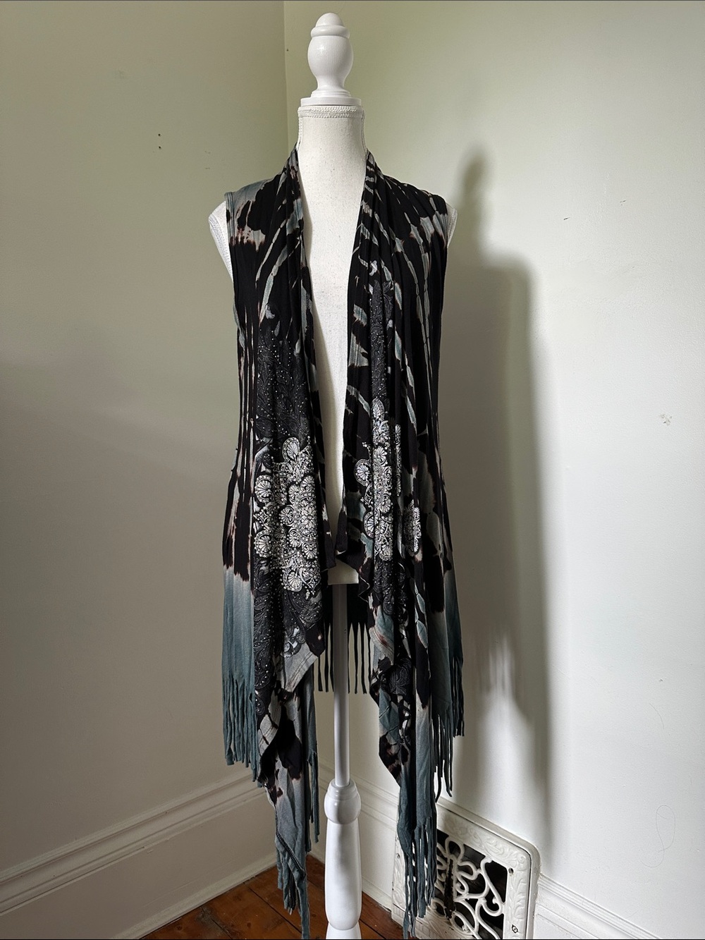 EDIN Tie Dye Y2K Floral Bedazzled Hippie Fringe Open Front Sleeveless Vest Large